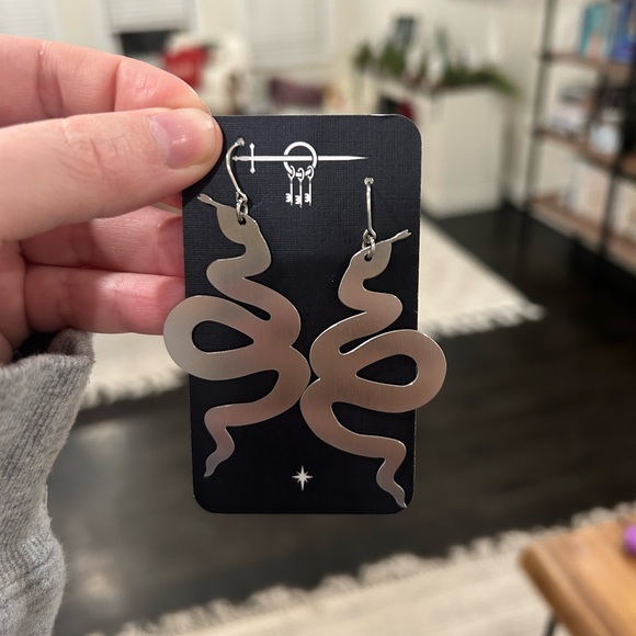 While Odin Sleeps Titanium Snake Earrings - Picture 2 of 4